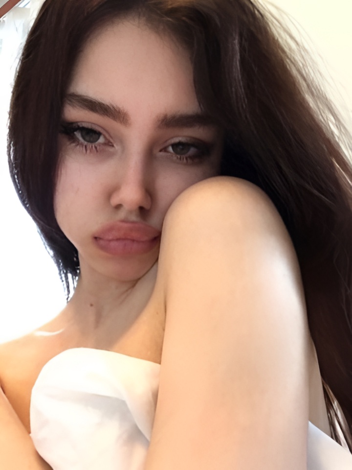 Владислава привлекательная девушка из Костромы цена от 1500 руб